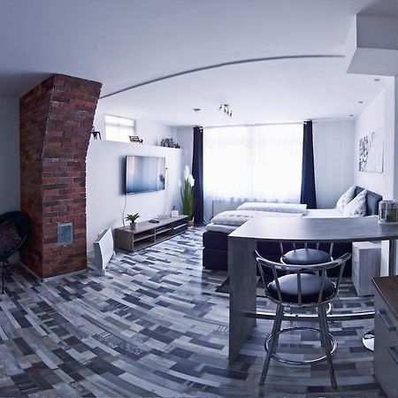 Moderne Wohnung Schwarzwald - In Bester Lage Direkt Am Fluss Bad Wildbad Εξωτερικό φωτογραφία